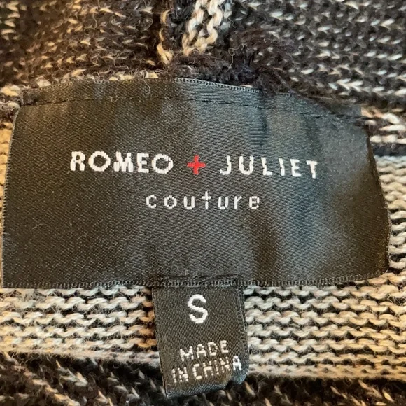 Romeo & Juliet Couture Black and Gray Fringe Sweater Dress - Size Small - Picture 10 of 12